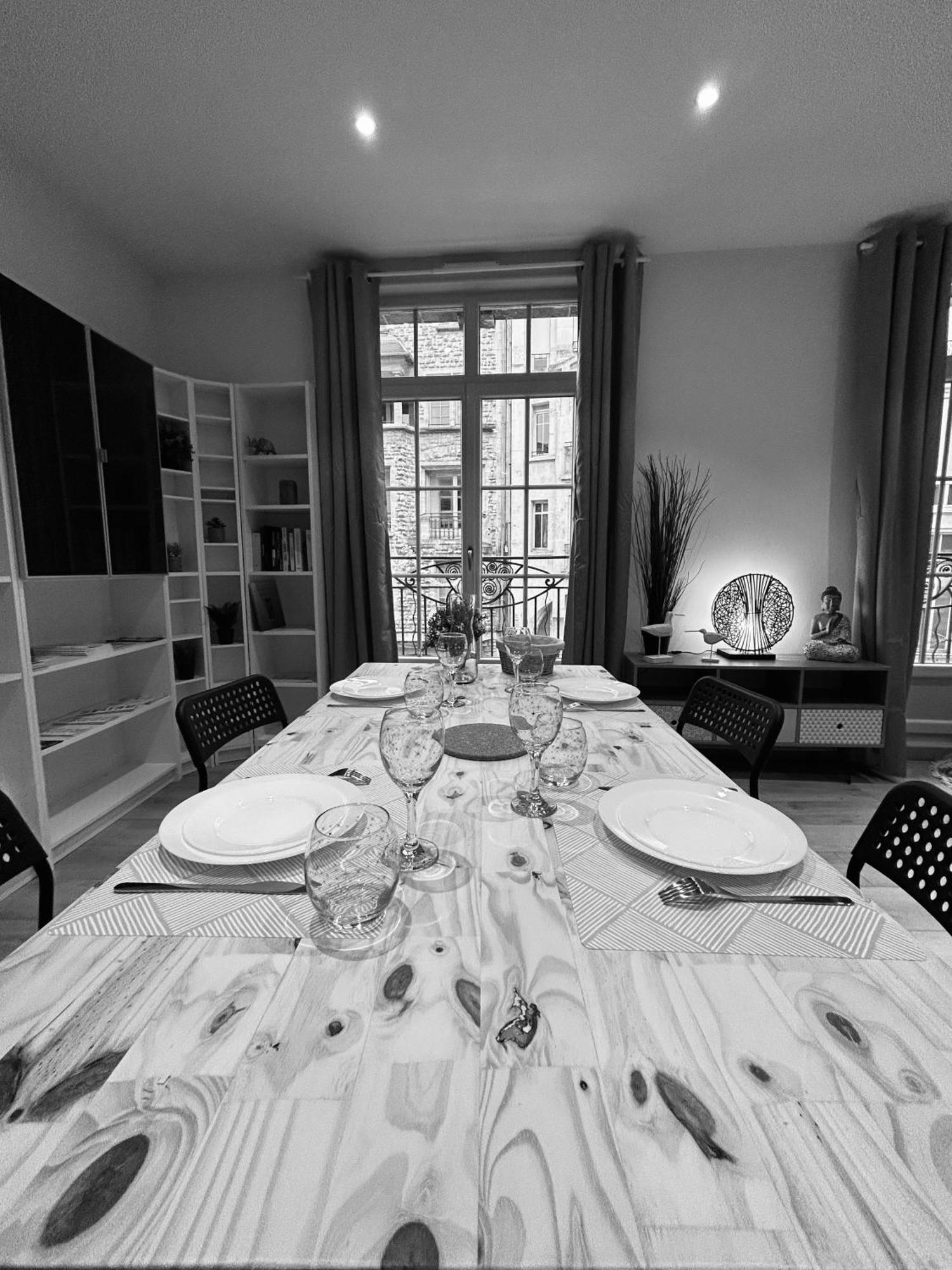 L'Etape Des Sacres Apartment Reims Exterior foto