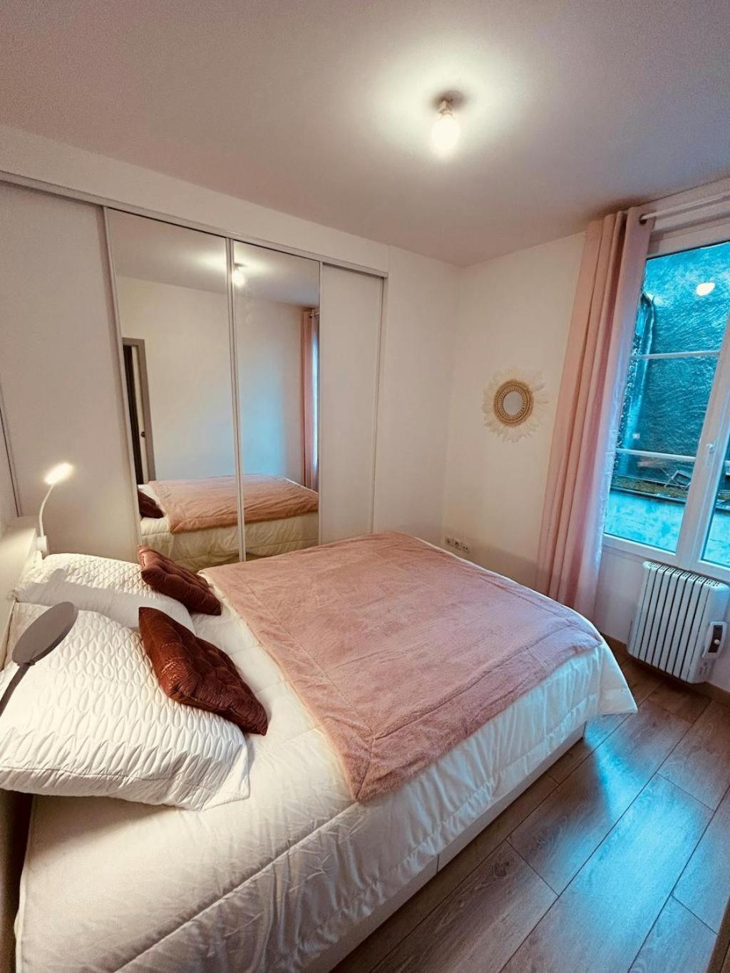 L'Etape Des Sacres Apartment Reims Exterior foto